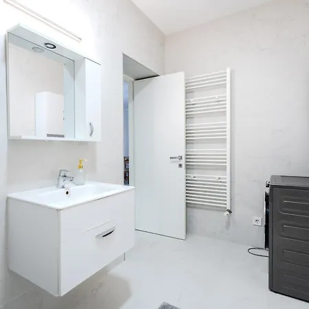 The Quiet Nest Blvd 47b1 - Urban With Parking In Pipera *