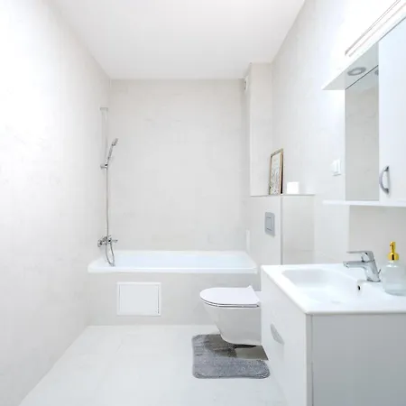The Quiet Nest Blvd 47b1 - Urban With Parking In Pipera *
